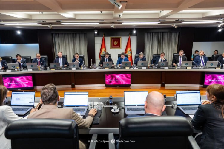 A third of the apartments are illegal, there are almost no social housing: UNECE published a profile of Montenegro