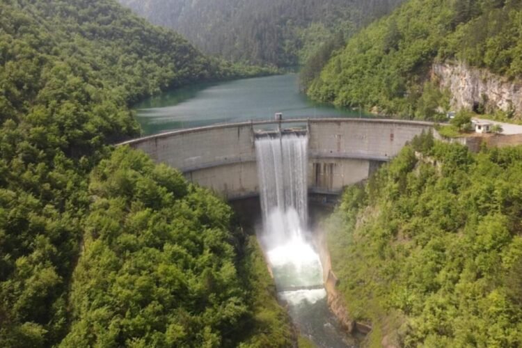For new kilowatts, they are deepening Čehotina