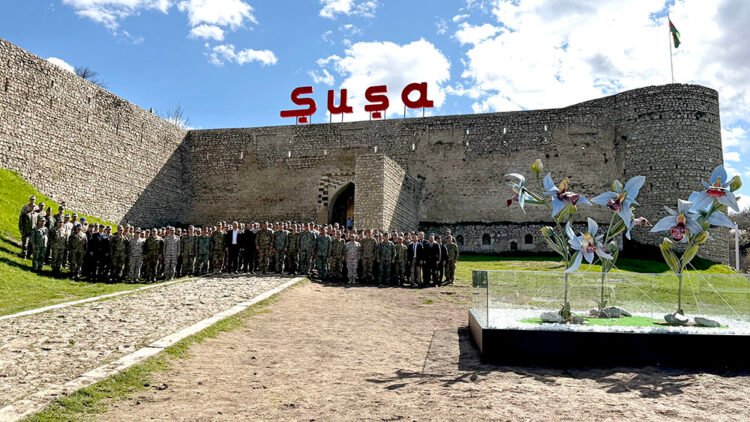 Turkish guests visit territories liberated from occupation (PHOTO)