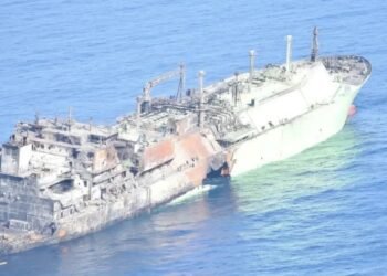 He has been drifting at sea for 61 days! Ship loaded with 60 thousand tons of gas went out of control