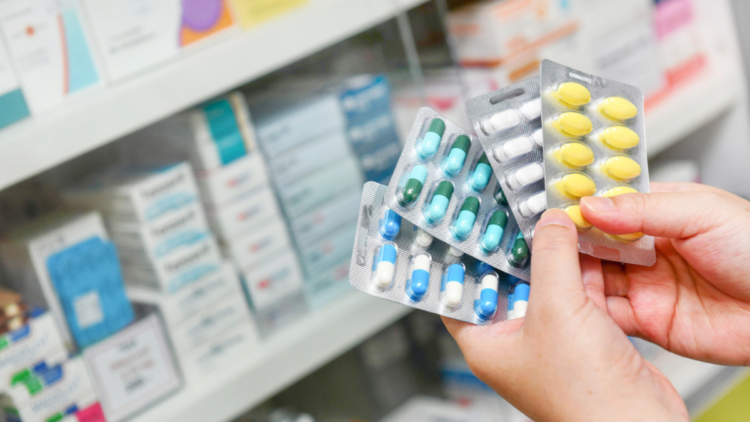 Scoop: Colombians spend more and more out of pocket on medicines as the country deepens its dependence on imports, reveals Ascif