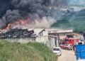 PHOTO | In the fire near Vizbegovo, old cars are burning on private property