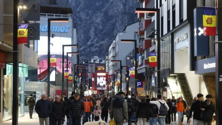 The Government will double the tourist tax in high season
