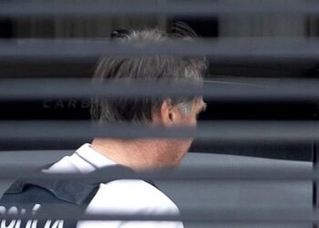 Bolsonaro undergoes shoulder surgery “without complications”