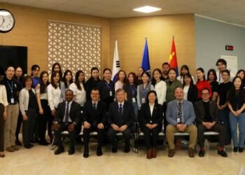 UN Resident Coordinator Jaap van Hierden Visits the Korean Visa Application Center