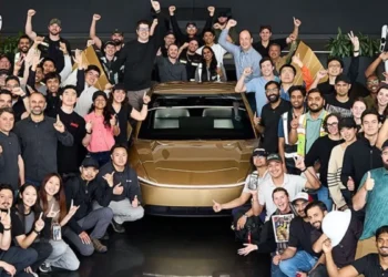 Tesla, starts the production of the robotaxi without steering wheel and pedals. When it arrives and how it works