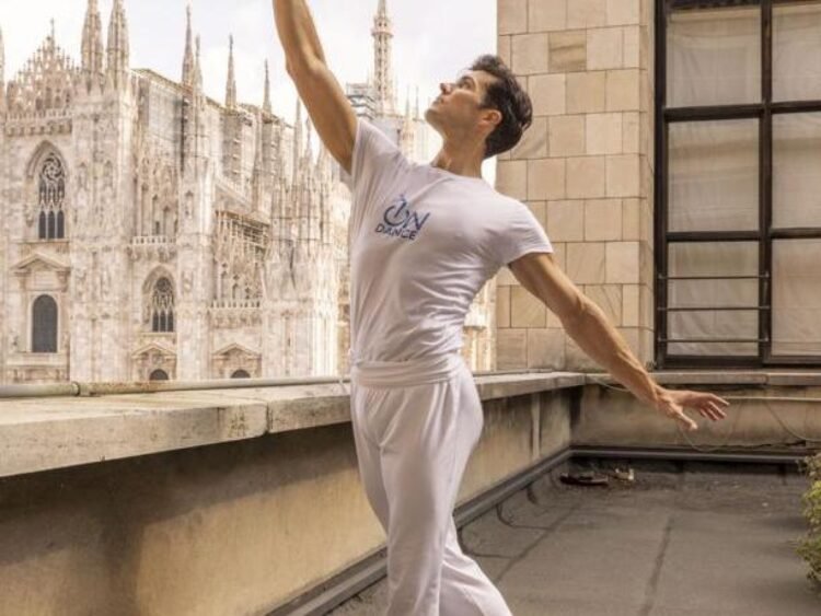 Roberto Bolle: «Dancing is the answer to indifference. And dance is a meeting and a school of life”