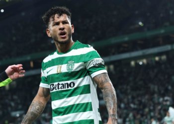 Luis Suárez ended his long drought with Sporting de Portugal: he scored a great goal thanks to his instinct and equaled Falcao’s record