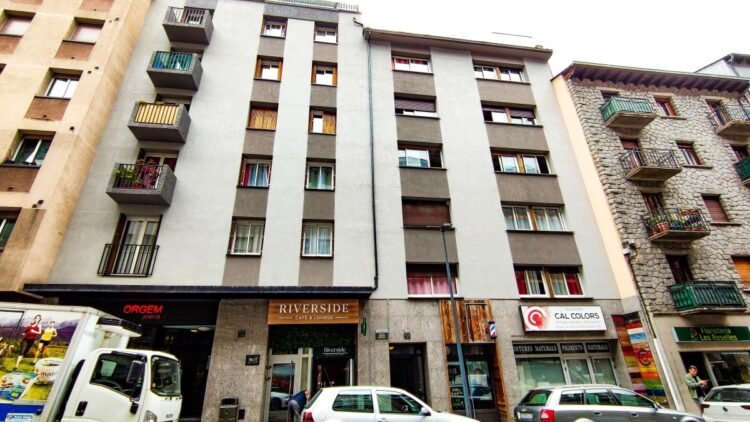 The end of rental contract extensions in Andorra: the excuse to attempt mass evictions of buildings