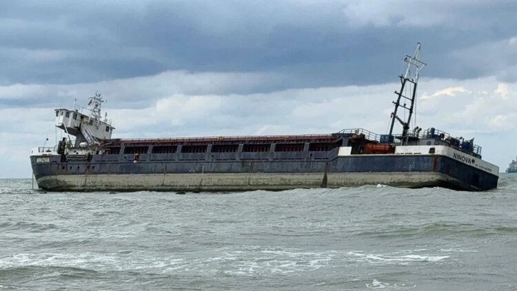 8 personnel on the ship that ran aground in Sakarya were evacuated