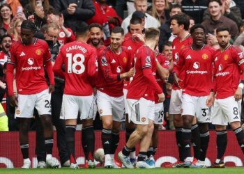 Manchester United beat Liverpool at home