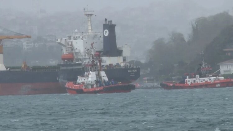 The cargo ship that broke down in the Bosphorus was rescued: Ship traffic was reopened