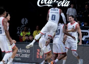 Despite MoraBanc Andorra’s victory in Tenerife, the team is still in relegation positions but is catching some air in the final stretch of the season