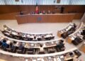 The opposition en bloc rejects the majority’s proposal to raise the age of consent to 18 for not adjusting to the situation of young people