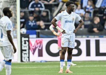 Djurgården crushes IFK Göteborg 6–0 as supporters turn their backs in protest