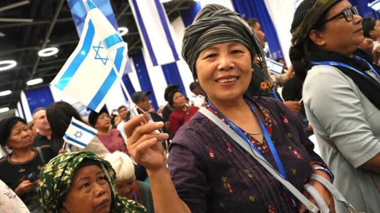 First Bnei Menashe flight lands as Israel launches operation to complete communi
