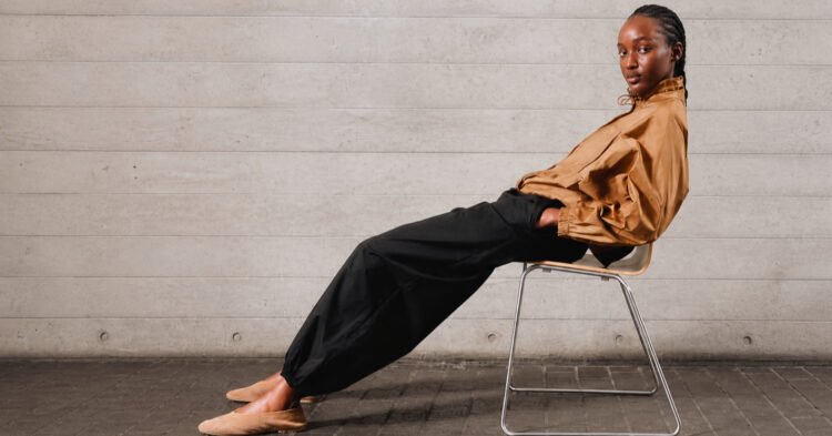 Aladdin pants: what to wear with trendy pants 2026. Photo