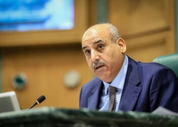 Judge: Representatives approved 19 laws and asked the government 770 questions