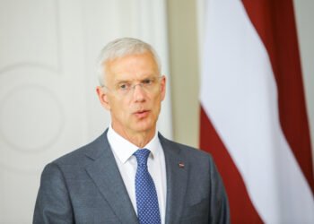 Who paid for the VIP area of ​​Kariņa’s daughter’s airport?