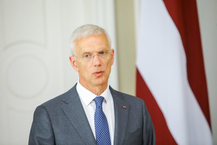 Who paid for the VIP area of ​​Kariņa’s daughter’s airport?