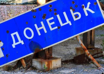 Historian: Giving Donbass will not stop the war with Russia