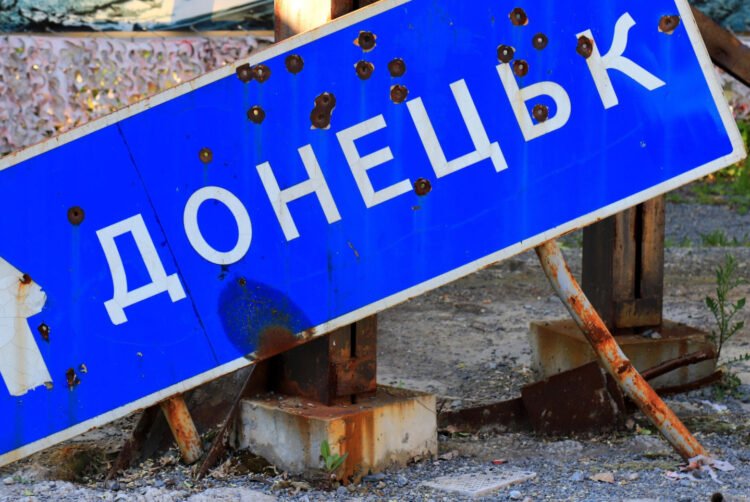 Historian: Giving Donbass will not stop the war with Russia