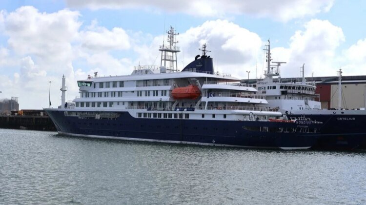 There are 5 Ukrainians on the liner with the hantavirus outbreak – MFA