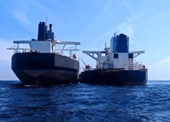 Iran announced the instructions for passing through the Strait of Hormuz/ All ships are required to comply with these conditions