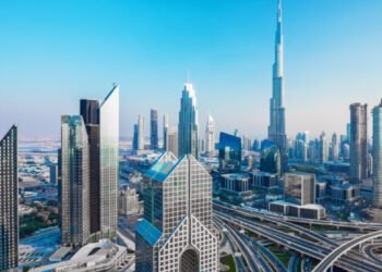 The minimum investment amount for obtaining a residence permit through real estate in Dubai has been abolished