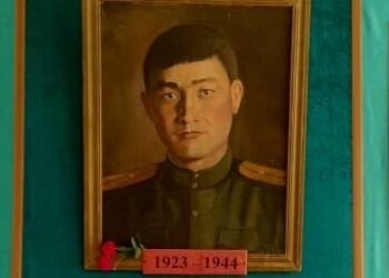 Years later, the beloved pilot Ysmayilbek Taranchiev, Angelika, came to his home village