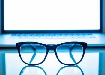 Do you need glasses against blue light: the answer of experts