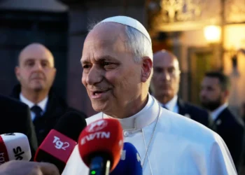 Manila Bulletin – Trump again assails Pope Leo, potentially complicating Rubio’s visit to the Vatican this week