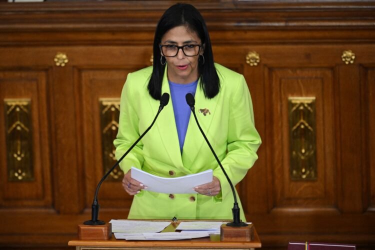 Venezuela: the president announces a 26% increase in the “full minimum income”, to 240 dollars