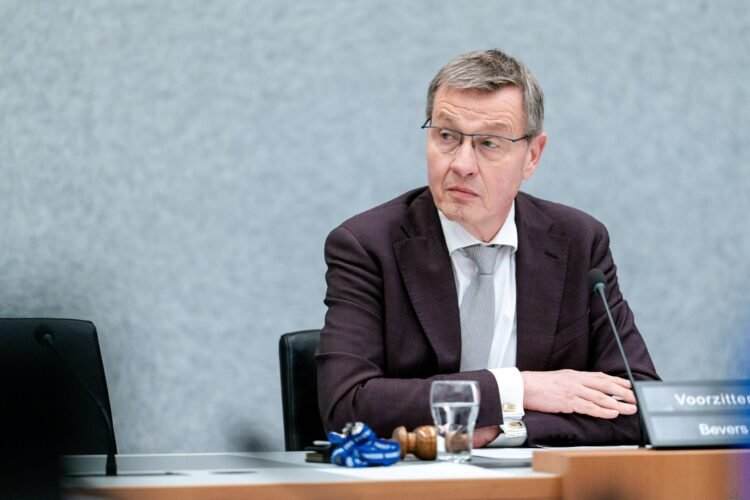 VVD MP Harry Bevers takes sick leave after leukaemia diagnosis