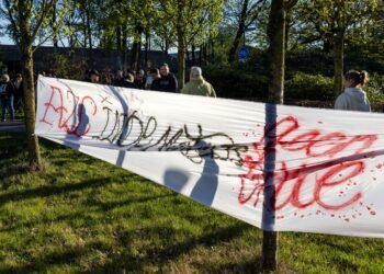 Police attacked with fireworks during latest anti-asylum protest