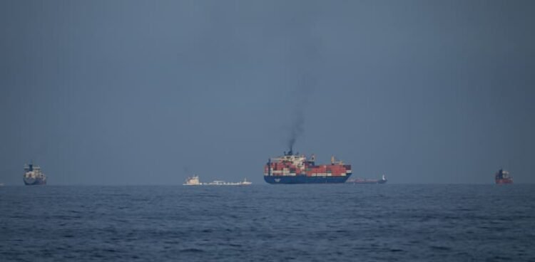 Iran claims to have attacked an American ship, the US denies