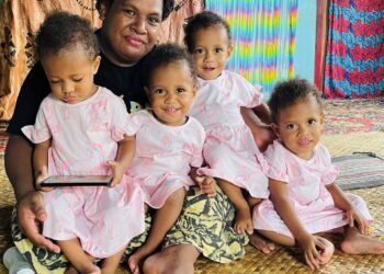 FAMILY I Titilia and her four little miracles