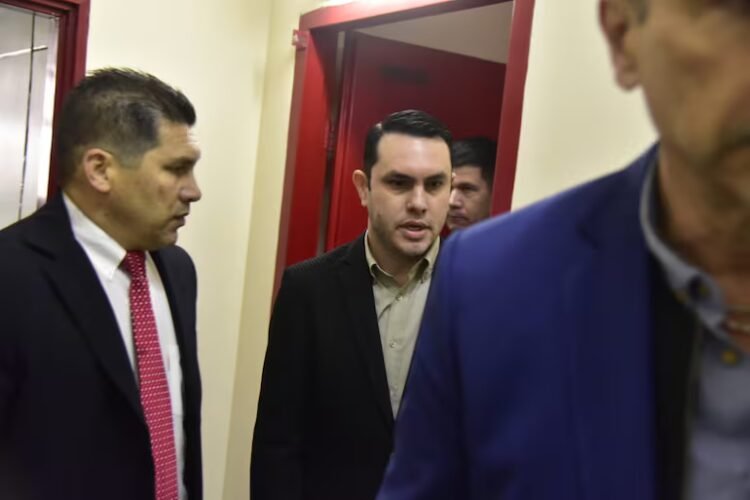 President of Aneaes maintains that Hernán Rivas is not a lawyer: “No one believes that” – Politics