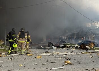 Ukraine: 27 killed in latest Russian attacks before Kyiv deadline on proposed ceasefire – The Irish Times