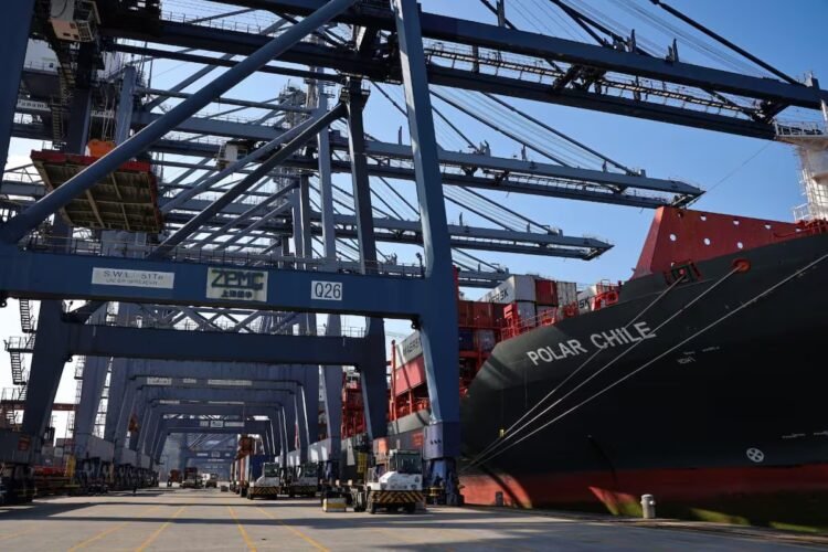 China Merchants joins negotiation for the purchase of CK Hutchison ports