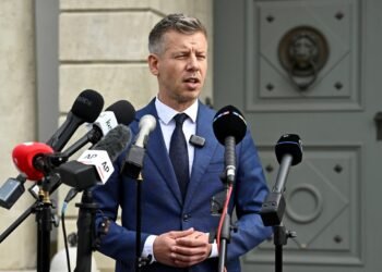 Socialists and Liberals Piggyback Their Way Back to Power on the TISZA Party Brand
