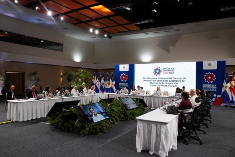 SICA “skips” Ortega and Murillo to elect general secretary
