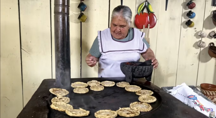 How to make pinched rancheras with Doña Ángela’s recipe
