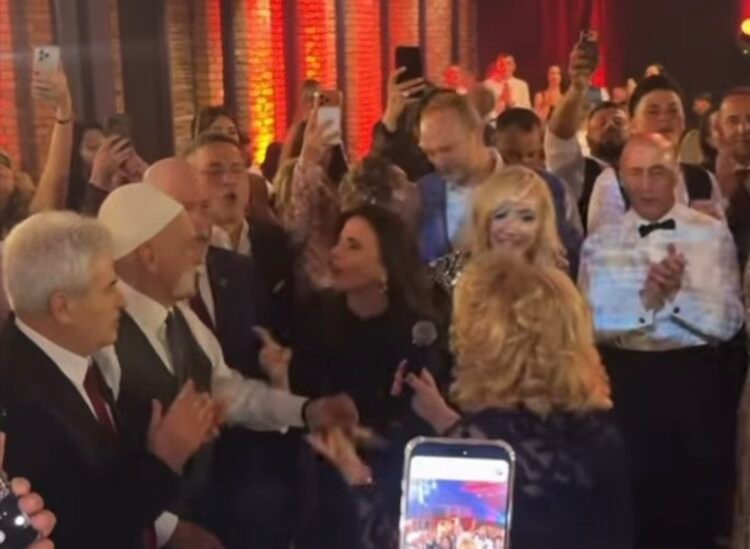 Rifat Jashari and Ali Ahmeti at Luan Haradinaj’s wedding, Shkurte Fejza sings “Mora fħalhe”