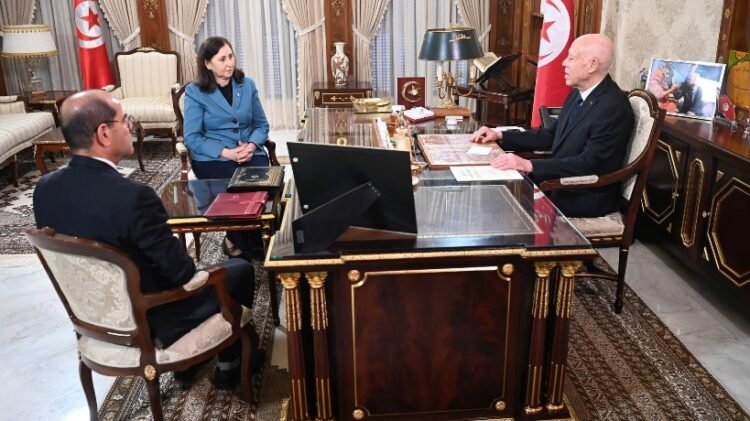 Al-Sabah News newspaper – The President of the Republic calls for the preparation of new texts to regulate public transactions with the aim of simplifying administrative procedures