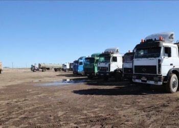 Iraqi oil tankers reach Rabia crossing en route to Syria for global markets
