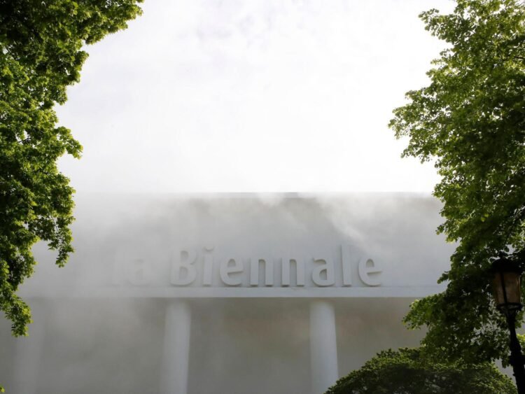 Tageblatt.lu | Venice | Biennale jury resigns over admission of Russia