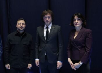 Kobakhidze, Botchorishvili Speak with Zelenskyy, Sybiha at EPC Summit in Yerevan – Civil Georgia