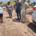 Minister Tsang hears the needs of De Nieuwe Grond during a neighborhood meeting – De Ware Tijd