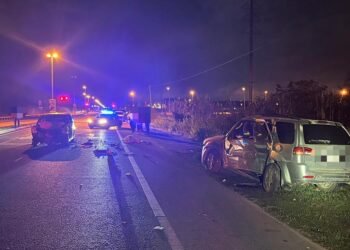 Man killed, four others injured in two-vehicle collision near Miri Hospital